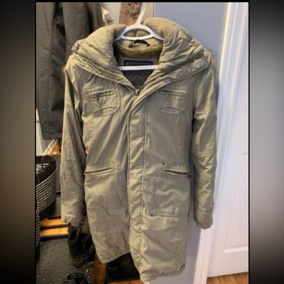 Aritzia parka Olive green - Picture 2 of 3